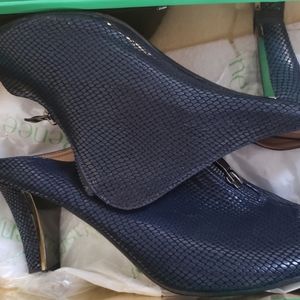 J.Renee Navy Blue Shoes 10W